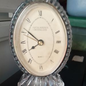 Vintage fifth avenue quarts Crystal clock